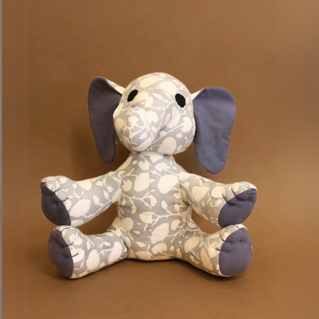 Memory Elephant White & Grey