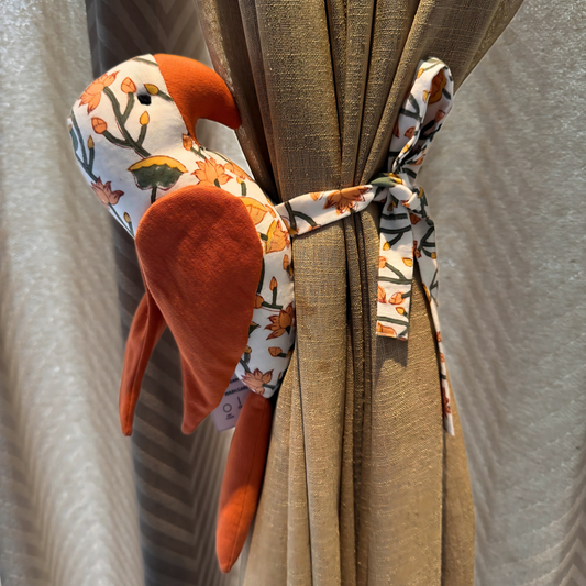 Memory Curtain Tie