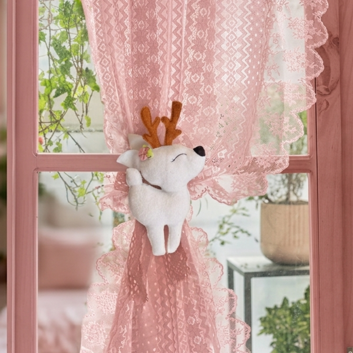 Deer Curtain Tie
