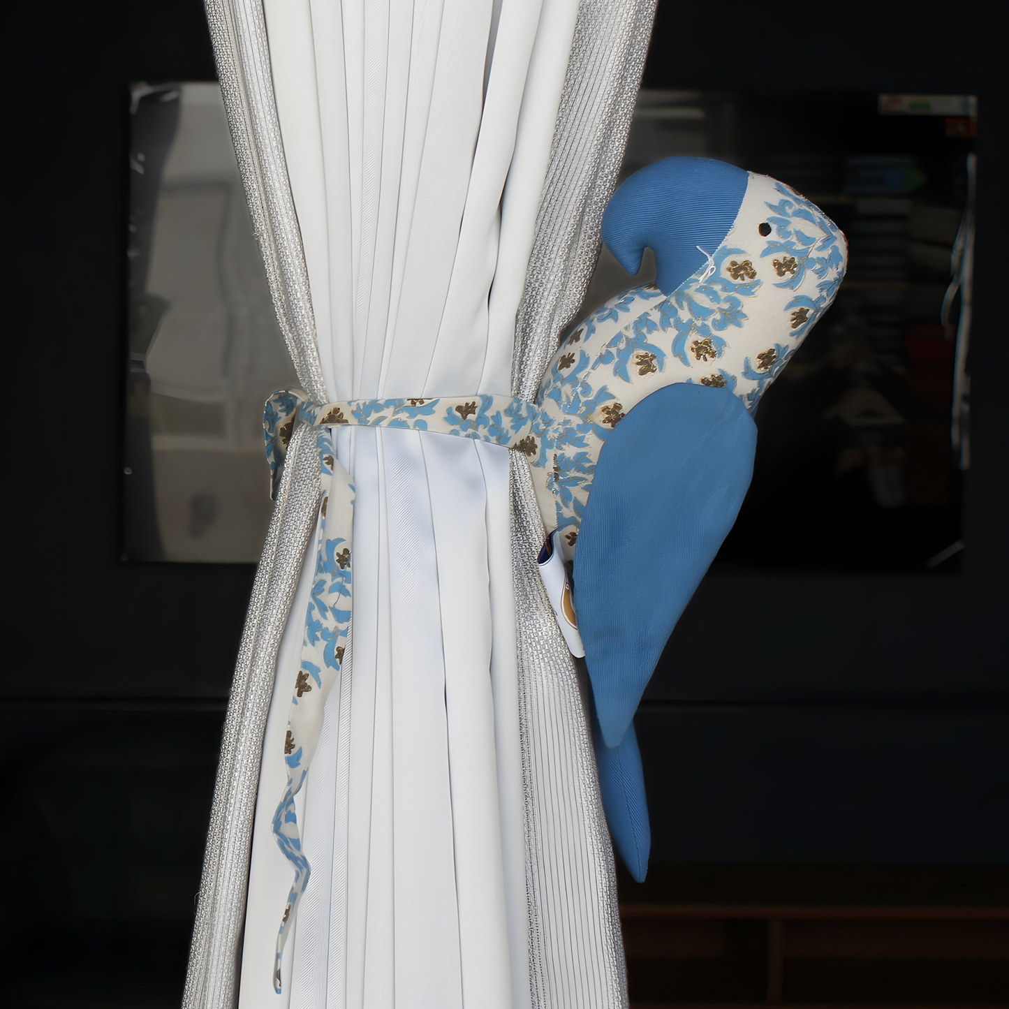 Parrot Curtain Tie