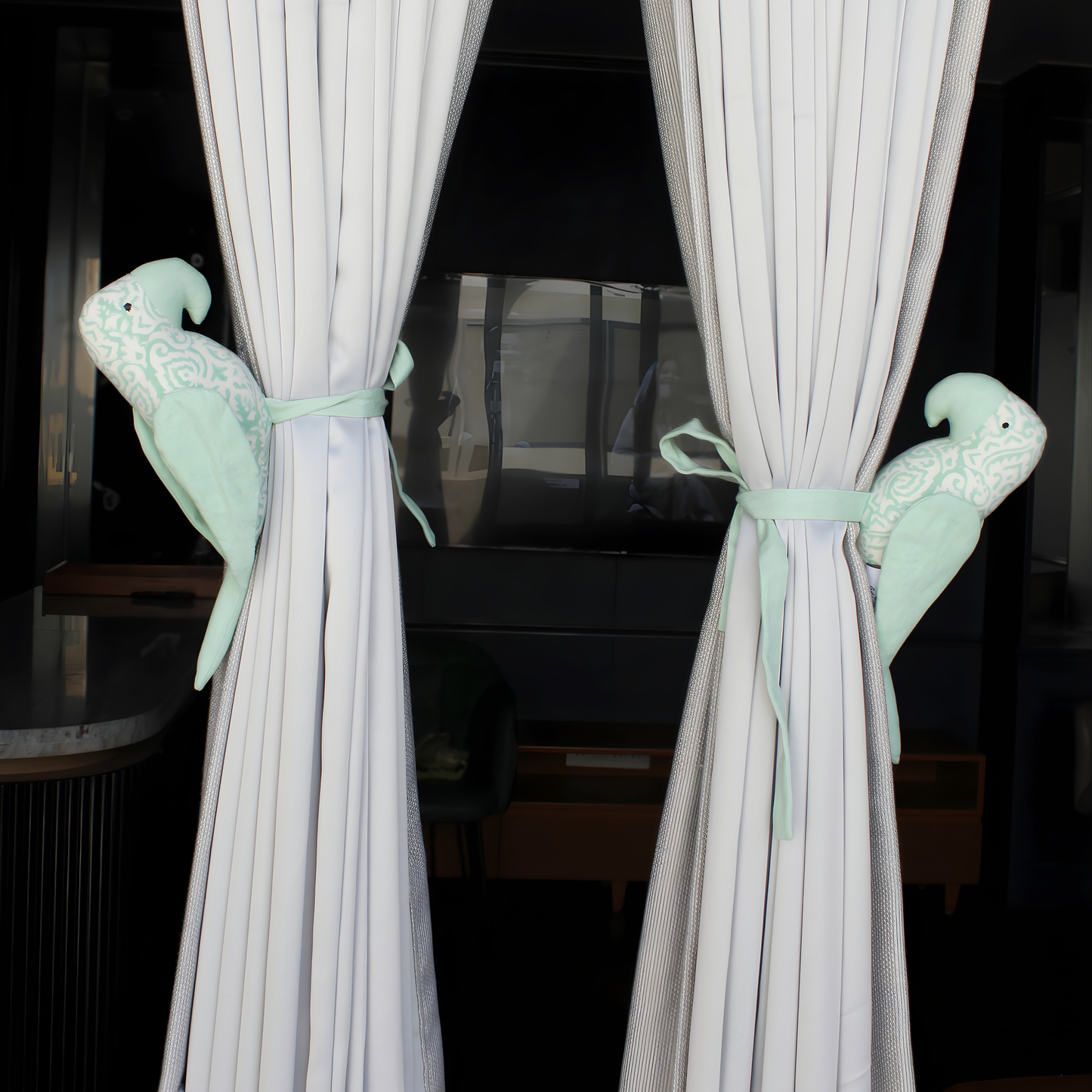 Parrot Curtain Tie (Pack of 2)