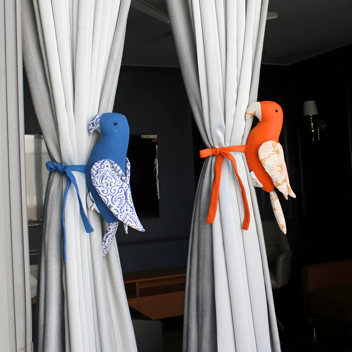 Parrot Curtain Tie