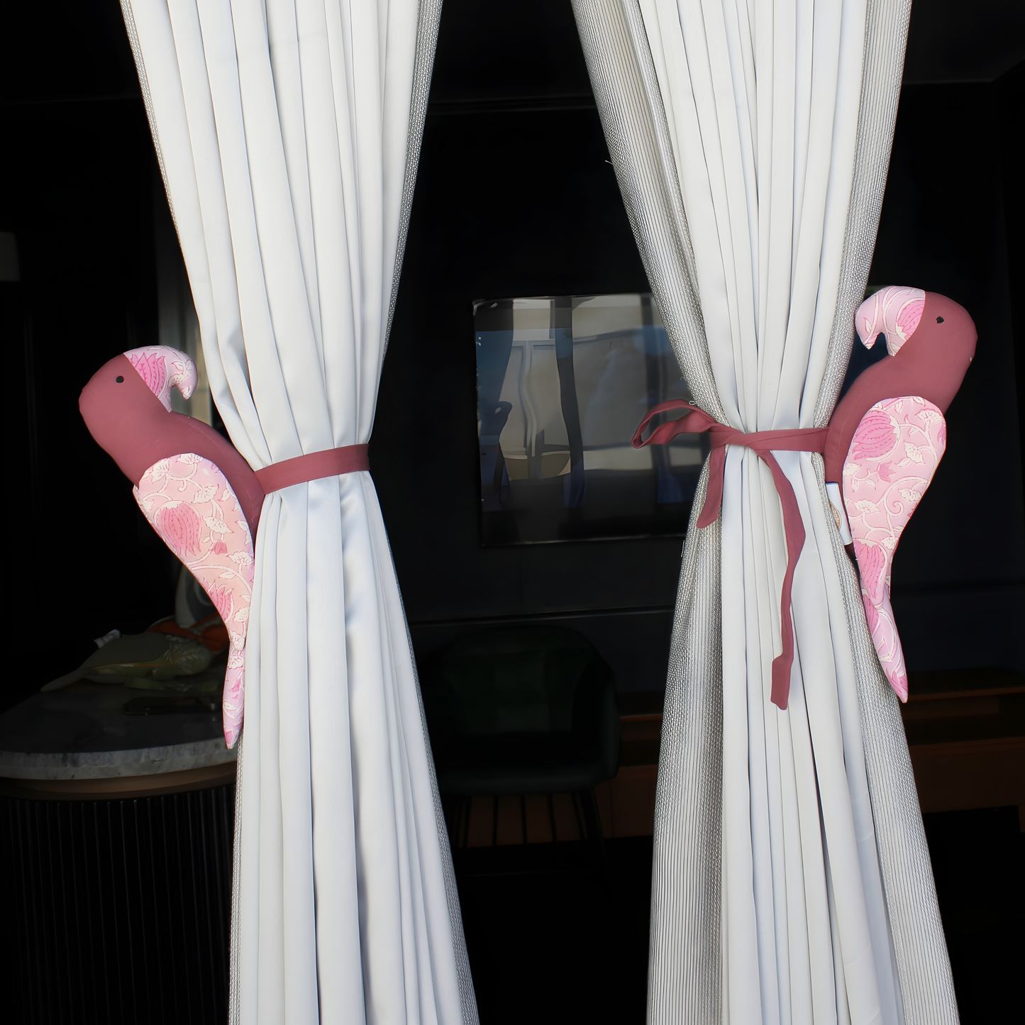 Parrot Curtain Tie (Pack of 2)