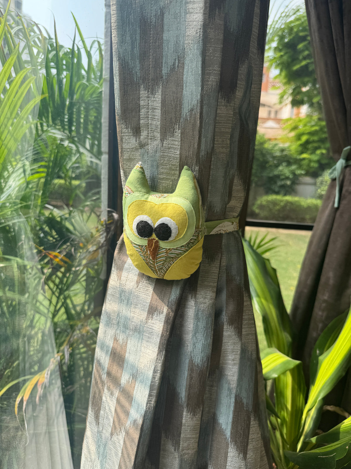 Owl Curtain Tie
