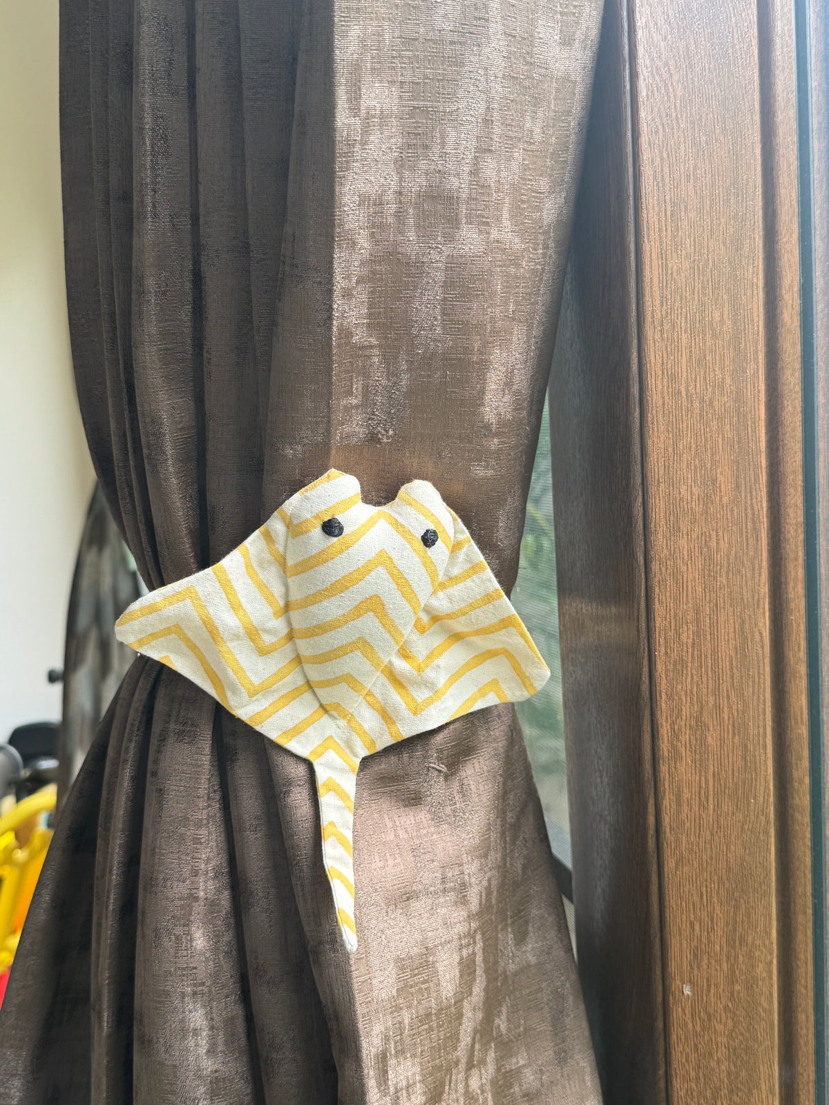 Manta Ray Curtain Tie
