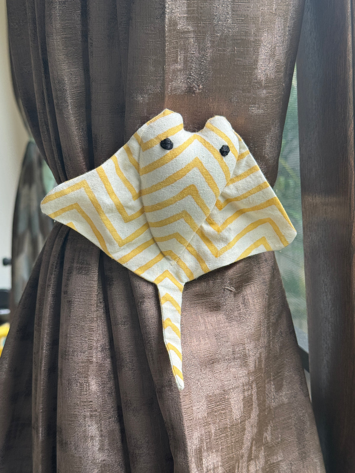 Manta Ray Curtain Tie