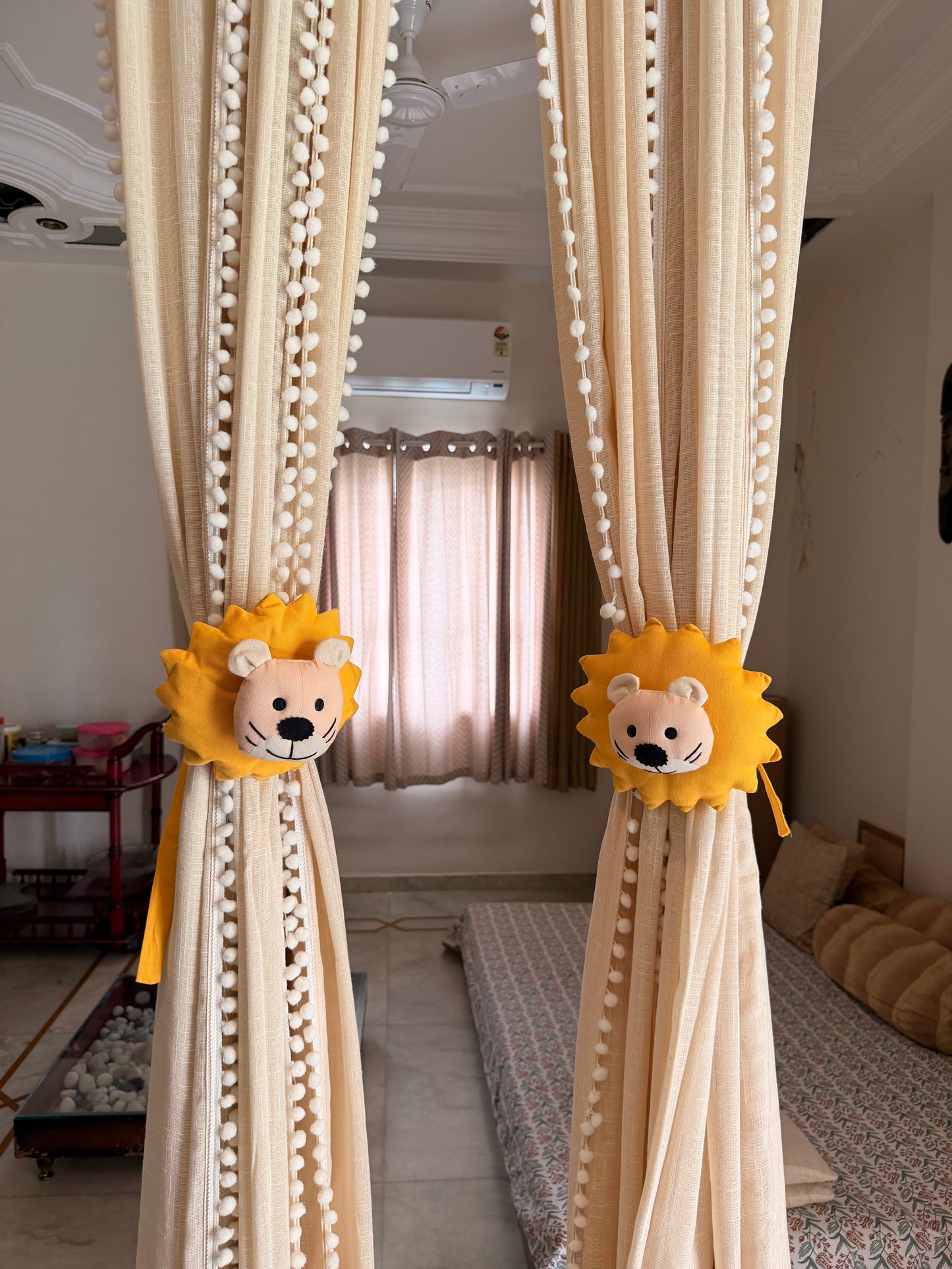 Little Leo Curtain Tie