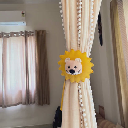 Little Leo Curtain Tie